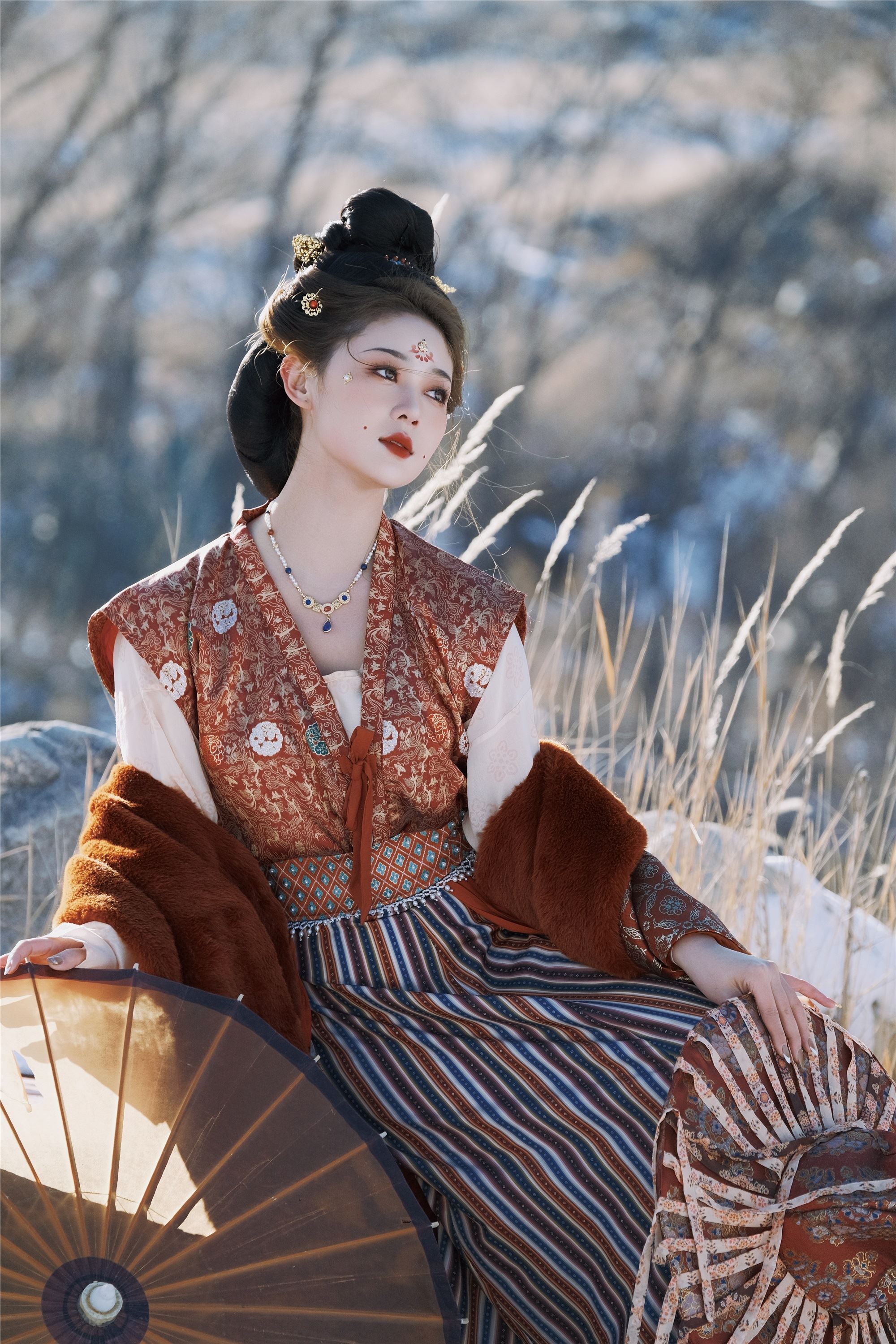 YITUYU艺图语 2025.03.10 渡关山 夏念